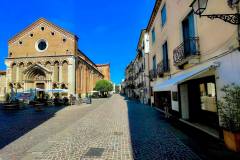 Corso-Fogazzaro-e-chiesa-di-San-Lorenzo