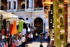 Mercato-in-Piazza-dei-Signori