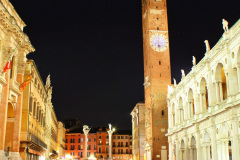 Piazza-dei-signori-di-notte