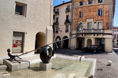 Piazza-delle-Poste-Altalena-di-Nereo-Quagliato.